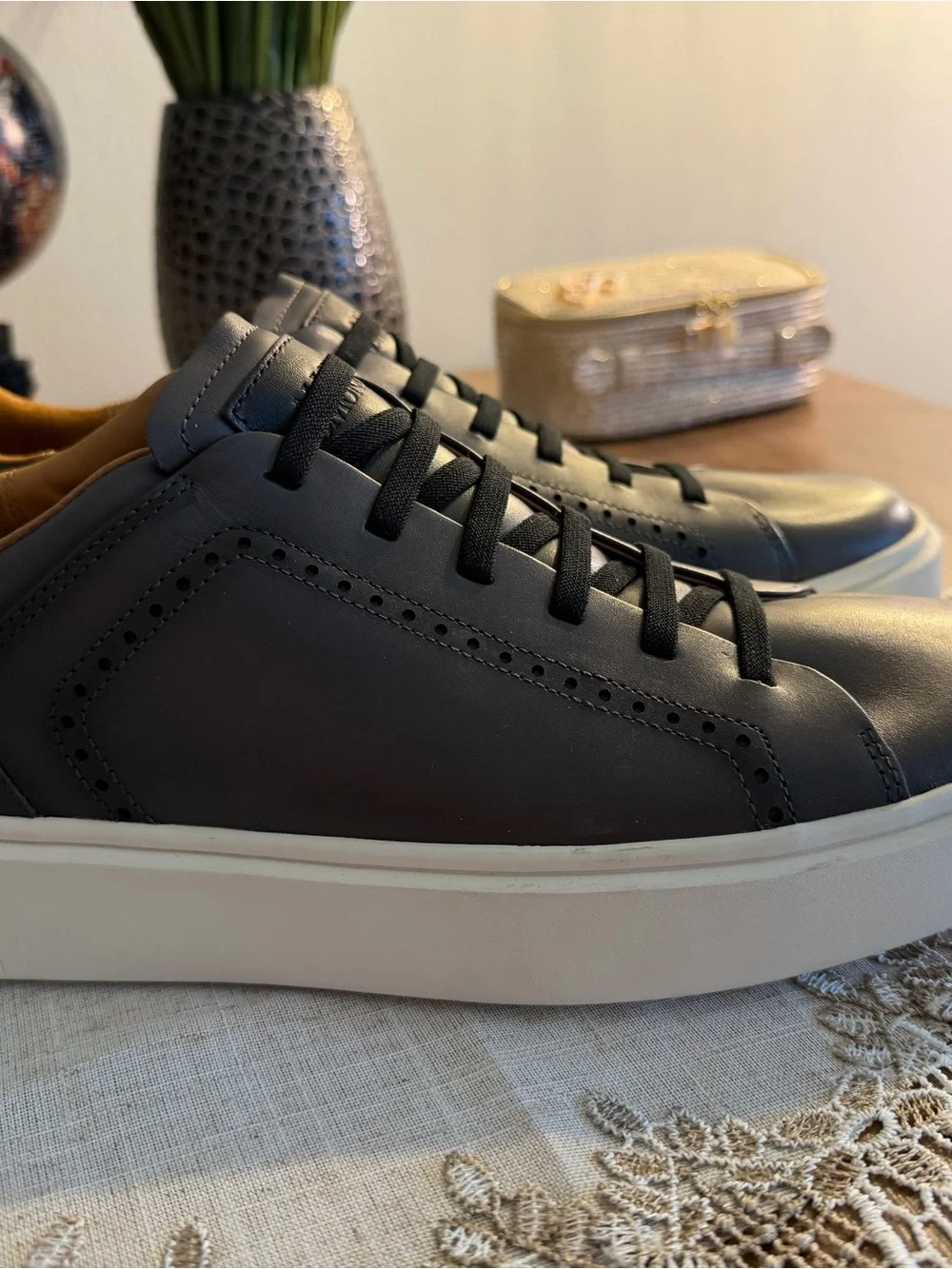 Allen Edmonds Men's Gray Stretchlace Leather Sneakers with White Sole 11D